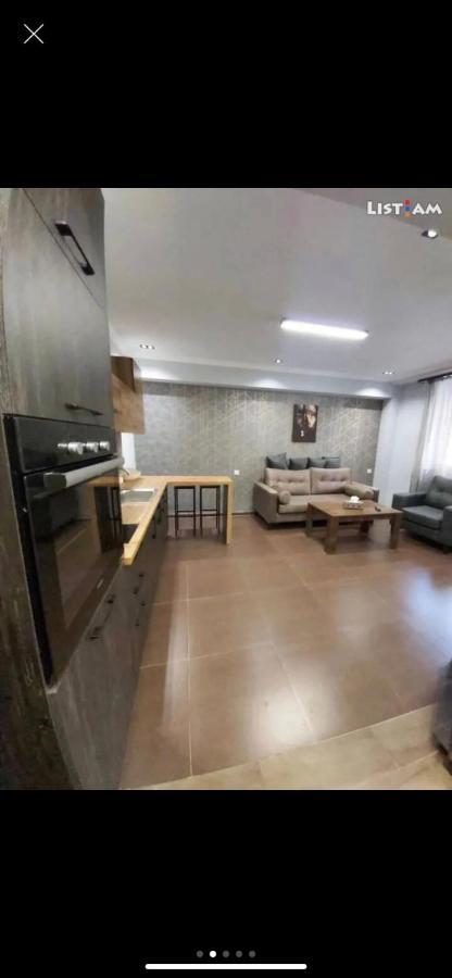 One Central Apartment Yerevan Exterior photo