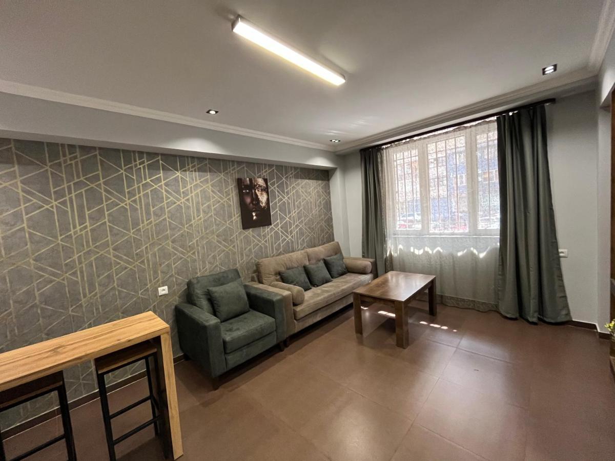 One Central Apartment Yerevan Exterior photo